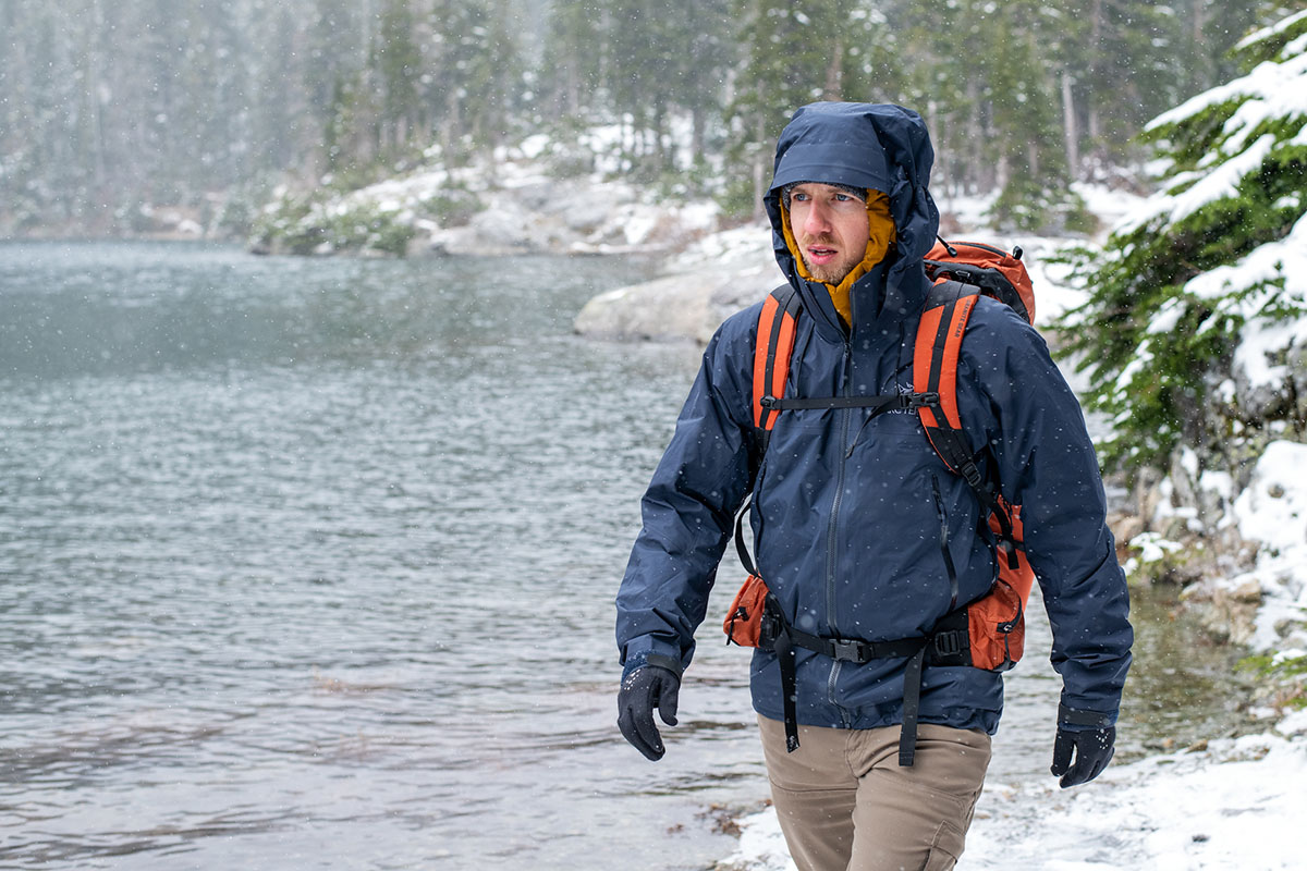 Mountaineering hard shell outlet jacket